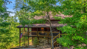 Black Bear Hibernation - A Gorgeous Smoky Mountain Cabin with Mountain Views